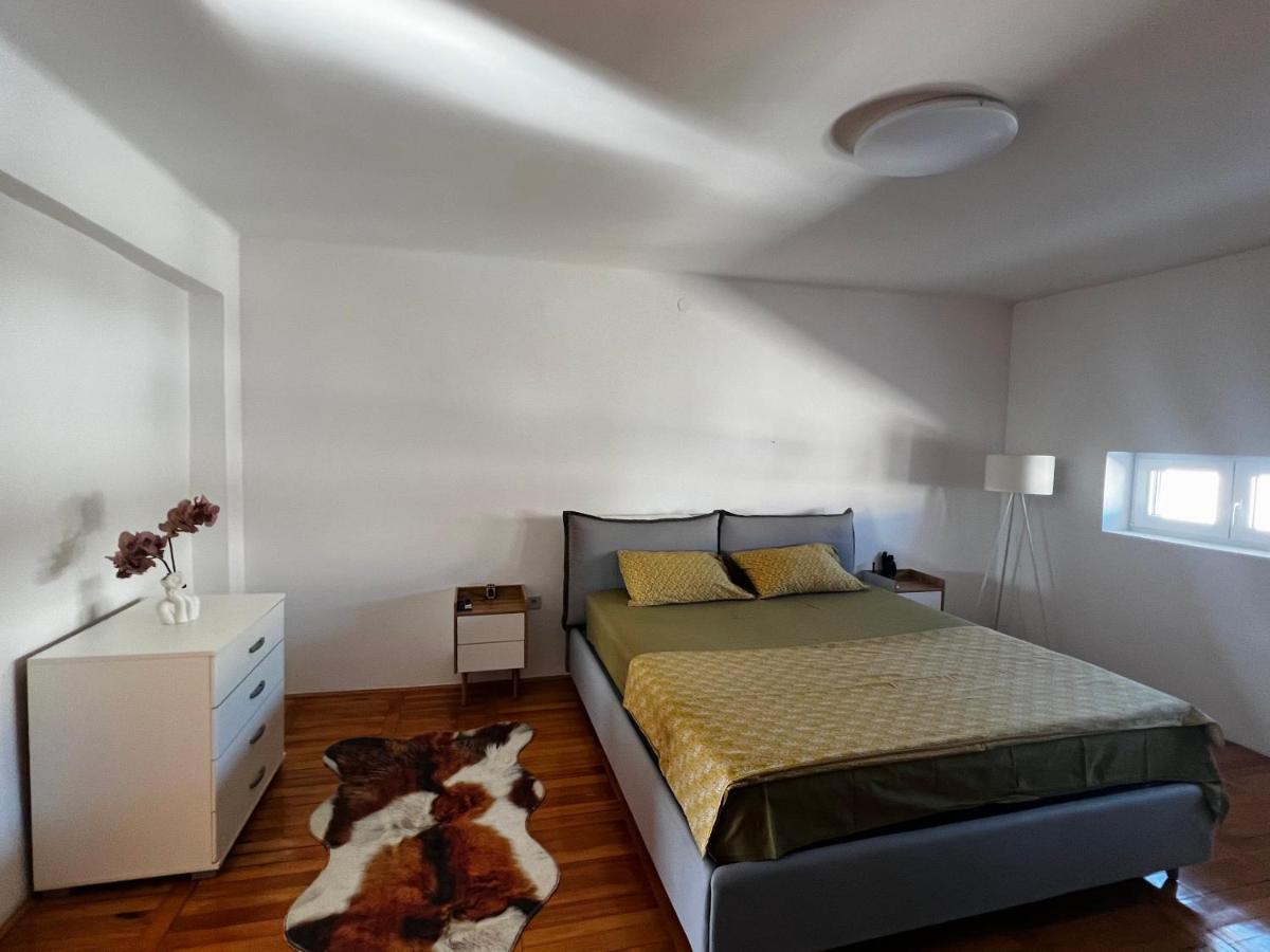 City Center Square Deluxe Nest Подгорица Экстерьер фото