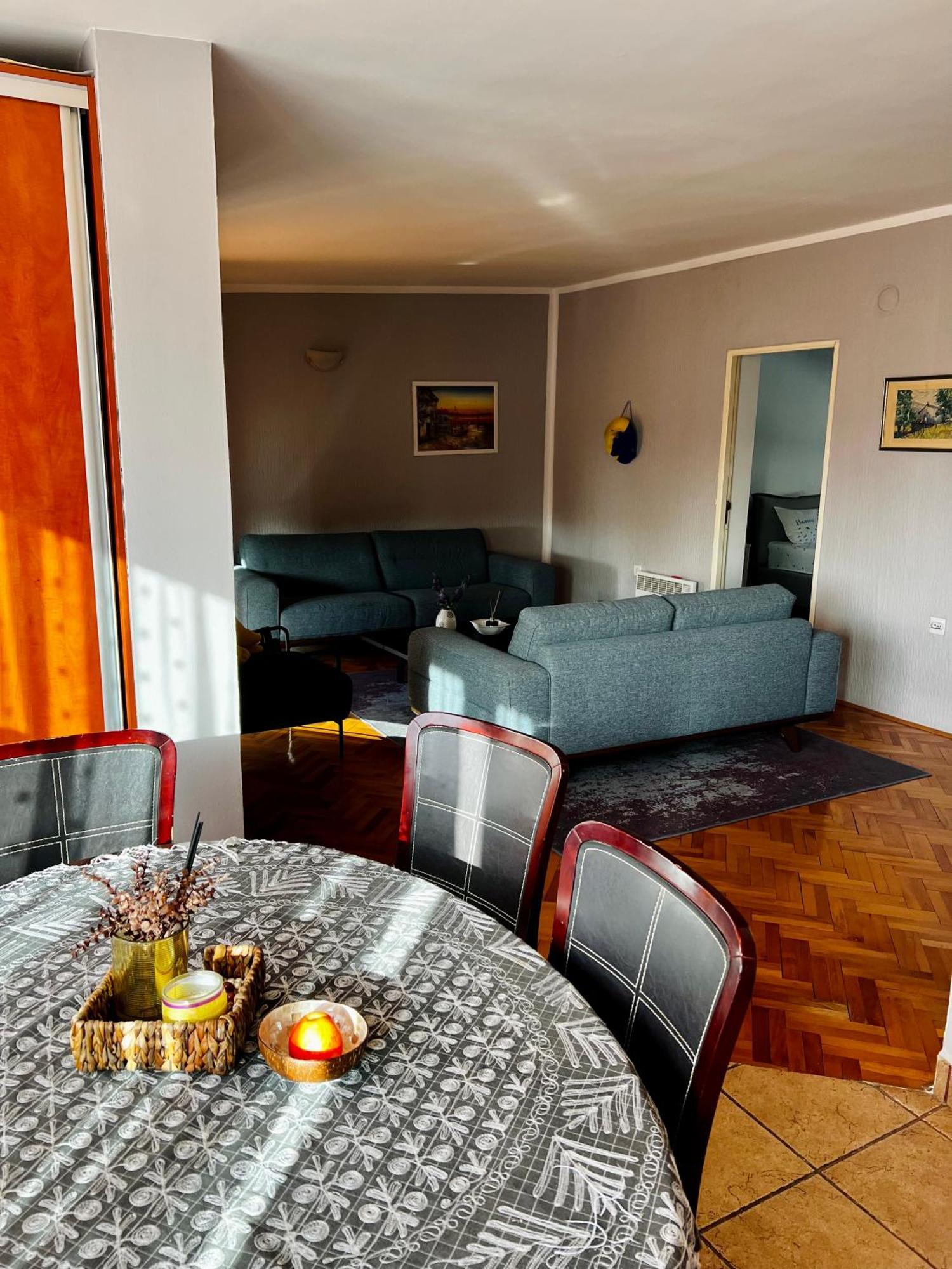City Center Square Deluxe Nest Подгорица Экстерьер фото